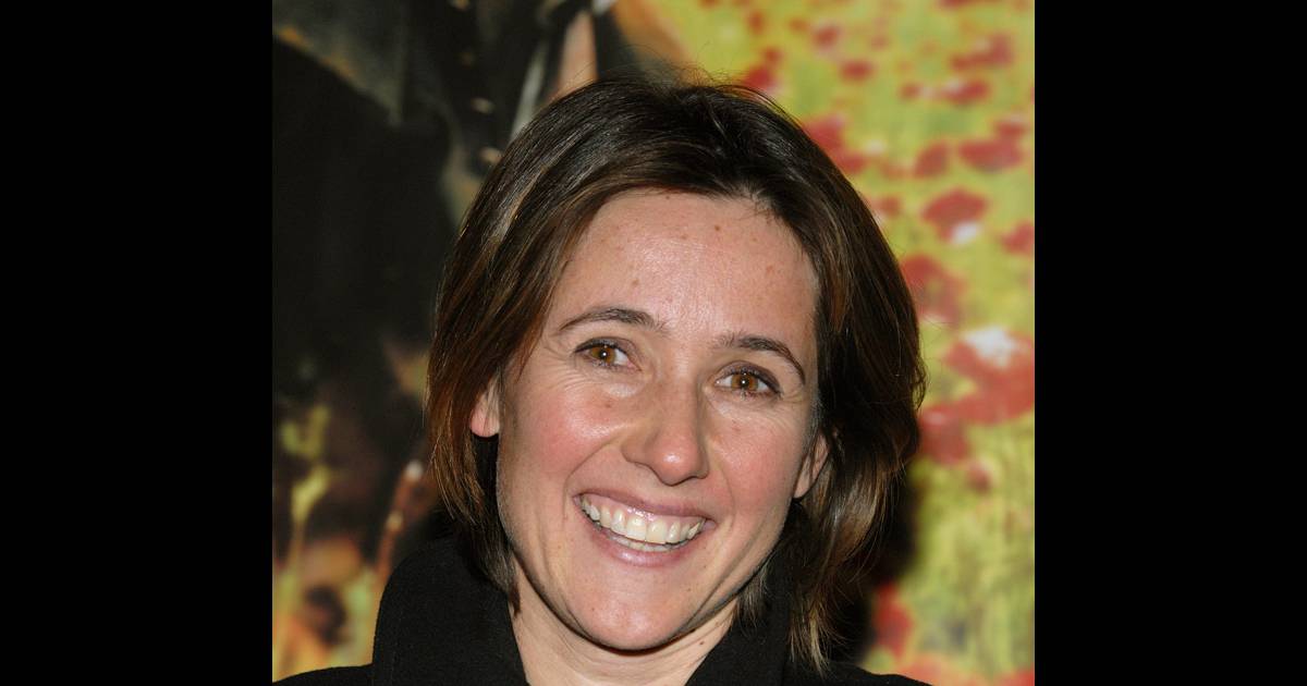 Alexia Laroche-Joubert : La Star Ac' sauve l'une de ses ...