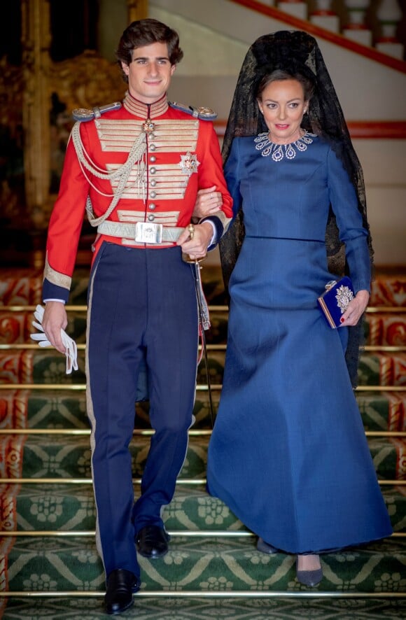 Avec sa mère, Matilde Solis, duchesse de Huescar - Mariage de Fernando Fitz-James Stuart, duc de Huéscar et Sofía Palazuelo au palais de Liria à Madrid le 6 octobre 2018.