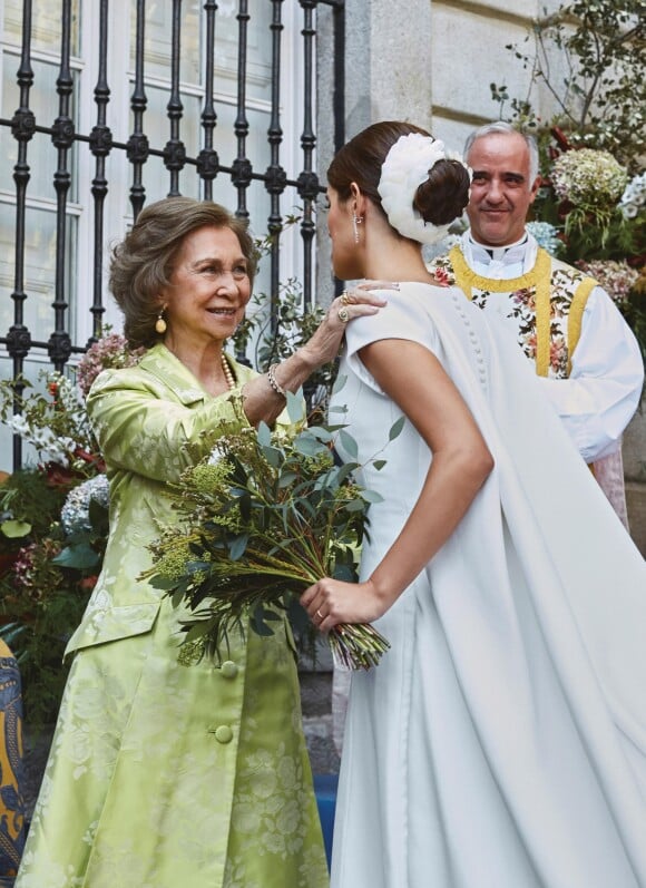 La reine Sofia - Mariage de Fernando Fitz-James Stuart, duc de Huéscar et Sofía Palazuelo au palais de Liria à Madrid le 6 octobre 2018.