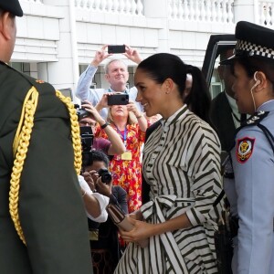 La duchesse de Sussex arrive à la Maison du Gouvernement aux Tonga, le 26 octobre 2018.