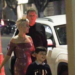 Katy Perry fête son anniversaire au Barton G Restaurant ! West Hollywood, Los Angeles, le 25 octobre 2018, avec Orlando Bloom et son fils Flynn.