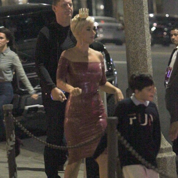 Katy Perry fête son anniversaire au Barton G Restaurant ! West Hollywood, Los Angeles, le 25 octobre 2018, avec Orlando Bloom et son fils Flynn.