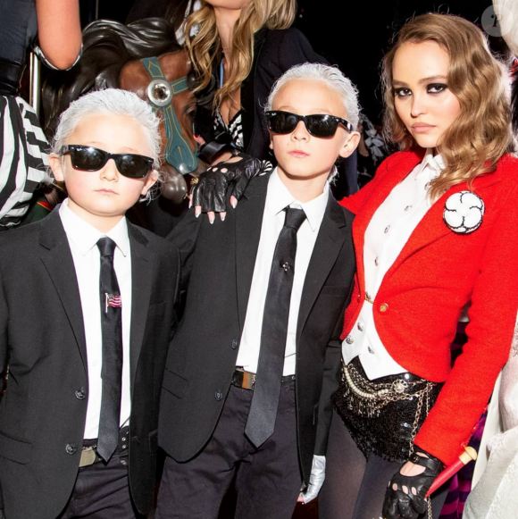 Lily-Rose Depp et les fils de Brad Kroenig, Hudson et Jameson Kroenig, ont assisté à la soirée d'Halloween organisée par V Magazine et Chanel au Jane's Carousel. New York, le 26 octobre 2018.