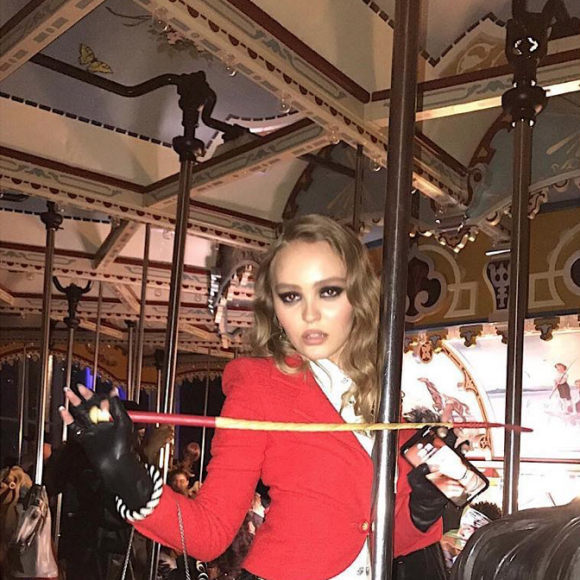 Lily-Rose Depp a assisté à la soirée d'Halloween organisée par V Magazine et Chanel au Jane's Carousel. New York, le 26 octobre 2017.