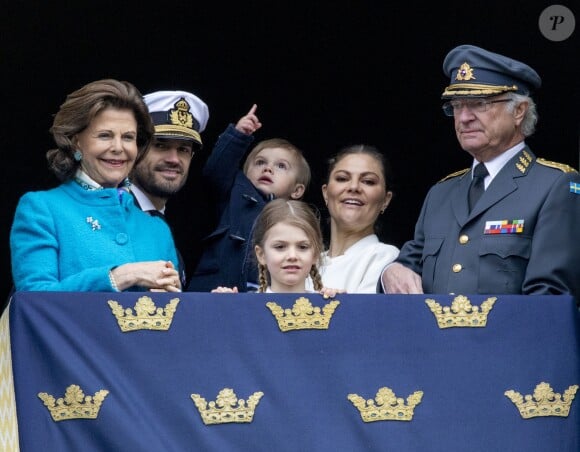 La reine Silvia, le prince Carl Philip, le prince Oscar, la princesse Estelle, la princesse Victoria et le roi Carl Gustav - Célébration du 72ème anniversaire du roi de Suède au palais royal à Stockholm. Le 30 avril 2018