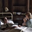 Breathe : Andrew Garfield frappé par la polio et in love d'une star de The Crown