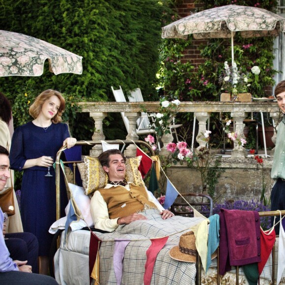 Andrew Garfield et Claire Foy dans le film Breathe, d'Andy Serkis.