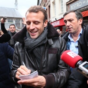 Le président de la République française Emmanuel Macron et sa femme la Première Dame Brigitte Macron en week-end de 3 jours à Honfleur le 1er novembre 2018.