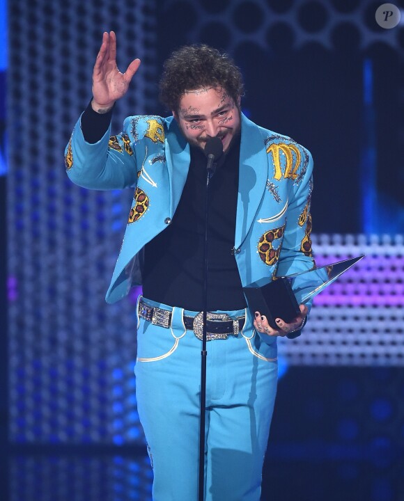 Post Malone le 9 octobre lors des American Music Awards à Los Angeles.