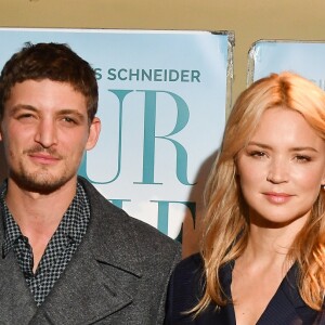 Niels Schneider et Virginie Efira lors de la première d'Un Amour Impossible à Paris le 5 novembre 2018.