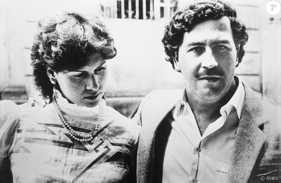 Pablo Escobar et sa femme Victoria Eugenia en 1983 en Colombie. Purepeople