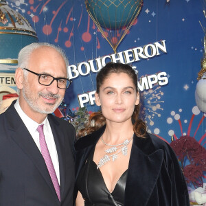 Paolo De Cesare (Président-directeur général de Printemps) et Laetitia Casta, ambassadrice de la Maison Boucheron porte le collier Rosée, nouvelle collection Haute Joaillerie Nature Triomphante, en or blanc et diamants avec diamant coussin de 10,08 carats - Inauguration des vitrines de Noël du Printemps Haussmann à Paris le 8 novembre 2018. © Coadic Guirec/Bestimage