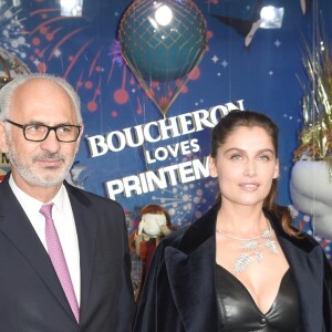 Franck Banchet, Paolo De Cesare (Président-directeur général de Printemps), Laetitia Casta, ambassadrice de la Maison Boucheron porte le collier Rosée, nouvelle collection Haute Joaillerie Nature Triomphante, en or blanc et diamants avec diamant coussin de 10,08 carats, et Hélène Poulit-Duquesne (Présidente-directrice générale de Boucheron) - Inauguration des vitrines de Noël du Printemps Haussmann à Paris le 8 novembre 2018. © Coadic Guirec/Bestimage