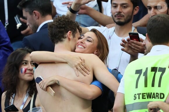 L'ex-Miss France Rachel Legrain-Trapani félicite son compagnon Benjamin Pavard après la victoire de la France face à l'Argentine lors des 8ème de finale de la Coupe du monde à Kazan en Russie le 30 juin 2018. © Cyril Moreau/Bestimage