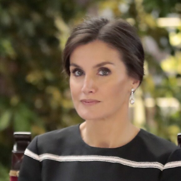 Le roi Felipe VI et la reine Letizia d'Espagne ont déjeuné avec le président du Pérou Martin Vizcarra et sa femme Maribel Carmen Diaz au palais du gouvernement à Lima à l'occasion de leur visite officielle au Pérou le 12 novembre 2018.