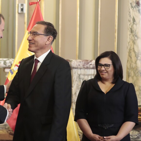 Le roi Felipe VI et la reine Letizia d'Espagne au palais du gouvernement du Pérou à Lima le 12 novembre 2018, où ils ont été accueillis au premier jour de leur visite officielle par le président du Pérou Martin Vizcarra et sa femme Maribel Carmen Diaz.