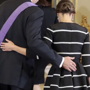 Le roi Felipe VI et la reine Letizia d'Espagne au palais du gouvernement du Pérou à Lima le 12 novembre 2018, où ils ont été accueillis au premier jour de leur visite officielle par le président du Pérou Martin Vizcarra et sa femme Maribel Carmen Diaz.