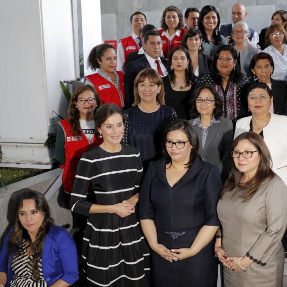 La reine Letizia d'Espagne le 12 novembre 2018 au ministère des Femmes du Pérou à Lima avec la première dame Maribel Carmen Diaz Cabello.