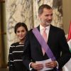 Le roi Felipe VI d'Espagne a été fait grand'croix de l'ordre du mérite péruvien par le président Martin Vizcarra lors de sa visite officielle avec la reine Letizia, le 12 novembre 2018 à Lima.