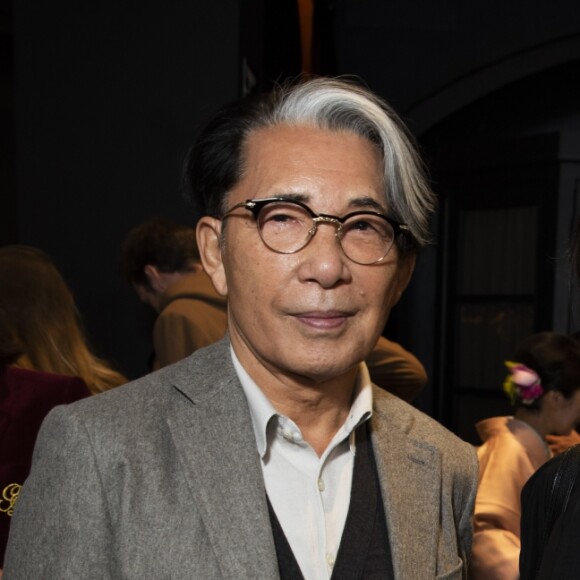 Kenzo Takada et Amélie Nothomb lors de l'événement A Museum Hotel of Japan Beauty célébrant à Paris le 90e anniversaire de l'hôtel Gajoen Tokyo, le 15 novembre 2018 à la Secret Gallery, rue de Varenne.