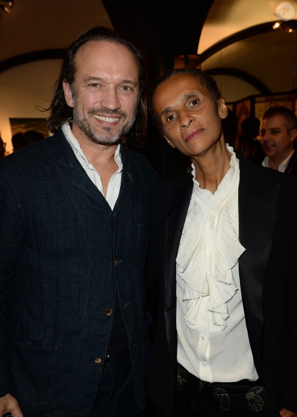 Exclusif - Vincent Perez et sa femme Karine Silla lors de l'événement A Museum Hotel of Japan Beauty célébrant à Paris le 90e anniversaire de l'hôtel Gajoen Tokyo, le 15 novembre 2018 à la Secret Gallery, rue de Varenne. © Veeren/Bestimage