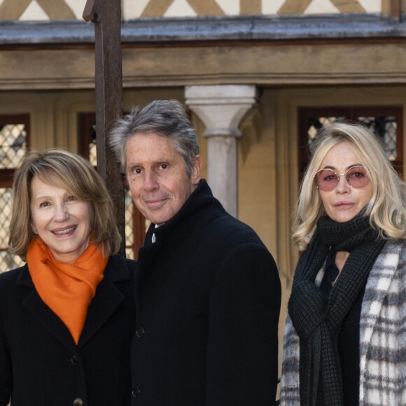 Nathalie Baye, Alain Suguenot, Emmanuelle Béart, Pascal Elbé et Erik Orsenna - 158ème vente aux enchères des vins des Hospices de Beaune, le 18 novembre 2018. © Pierre Perusseau/Bestimage