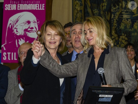 Nathalie Baye, Emmanuelle Béart - 158ème vente aux enchères des vins des Hospices de Beaune, le 18 novembre 2018. © Pierre Perusseau/Bestimage