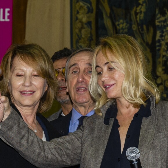 Nathalie Baye, Emmanuelle Béart - 158ème vente aux enchères des vins des Hospices de Beaune, le 18 novembre 2018. © Pierre Perusseau/Bestimage
