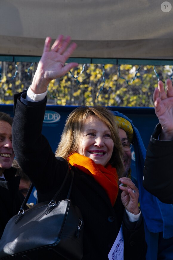 Nathalie Baye - 158ème vente aux enchères des vins des Hospices de Beaune, le 18 novembre 2018. © Pierre Perusseau/Bestimage