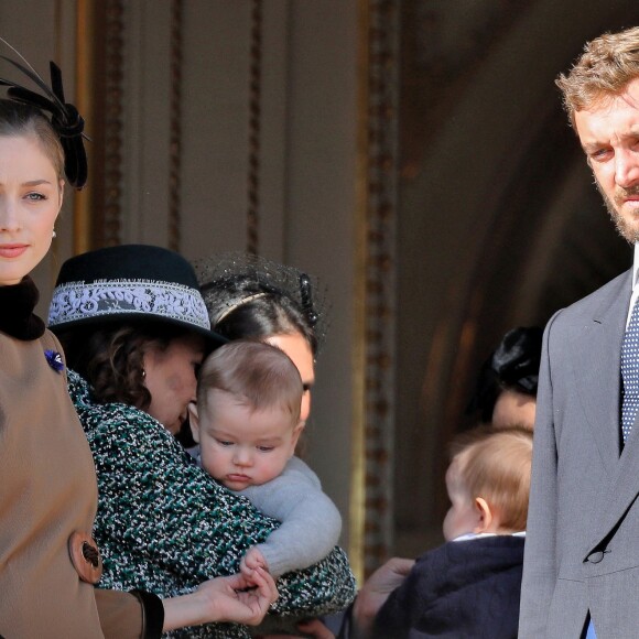 Beatrice Borromeo, Pierre Casiraghi et leur fils Stefano dans les bras de la princesse Caroline de Hanovre au balcon du palais lors de la fête nationale monégasque, à Monaco. Le 19 novembre 2018. © Dominique Jacovides / Bestimage