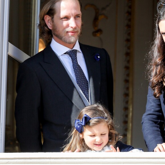 Andrea Casiraghi, sa femme Tatiana Santo Domingo et leur fille India au balcon du palais lors de la Fête nationale monégasque, à Monaco le 19 novembre 2018. © Dominique Jacovides/Bestimage