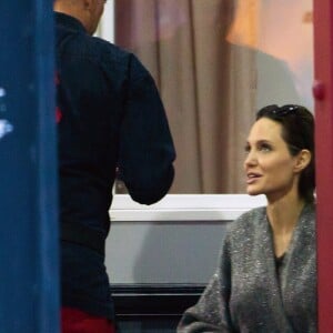 Exclusif - Angelina Jolie assiste, très souriante, à un cours de karaté de Vivienne à Los Angeles, le 19 novembre 2018