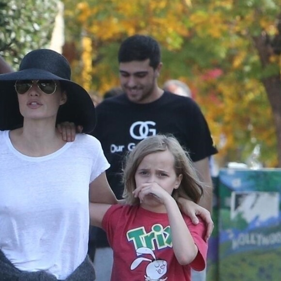 Exclusif - Angelina Jolie avec Vivienne à Los Angeles, le 17 novembre 2018