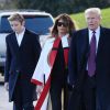 Donald, Melania et Barron Trump quittent la Maison-Blanche pour se rendre en Floride pour les fêtes de Thanksgiving, le 20 novembre 2018.