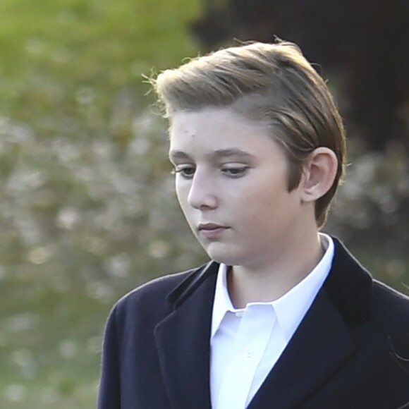Donald, Melania et Barron Trump quittent la Maison-Blanche pour se rendre en Floride pour les fêtes de Thanksgiving, le 20 novembre 2018.