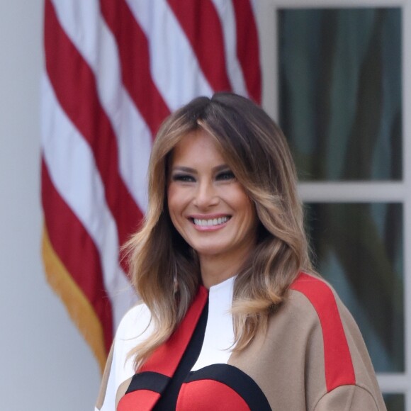 Melania Trump lance les festivités de Thanksgiving à la Maison-Blanche, le 20 novembre 2018.