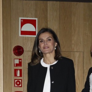 La reine Letizia d'Espagne lors du 10e anniversaire des Prix de l'intégration BBVA, le 22 novembre 2018 au siège de l'organisme bancaire à Madrid.