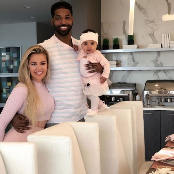 Khloé Kardashian, Tristan Thompson et leur fille True fêtent Thanksgiving. Novembre 2018.