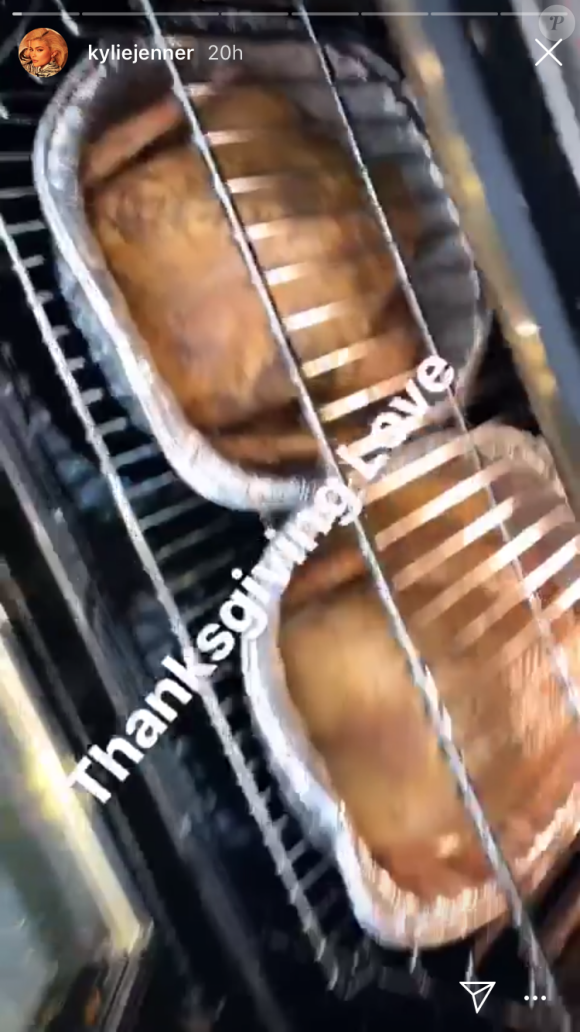 Kylie Jenner a fêté Thanksgiving en famille avec sa fille Stormi, son chéri Travis Scott et tous les membres de la famille Kardashian le 22 novembre 2018