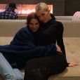 Kylie Jenner a fêté Thanksgiving en famille avec sa fille Stormi, son chéri Travis Scott et tous les membres de la famille Kardashian le 22 novembre 2018. Ici avec sa soeur Kendall.