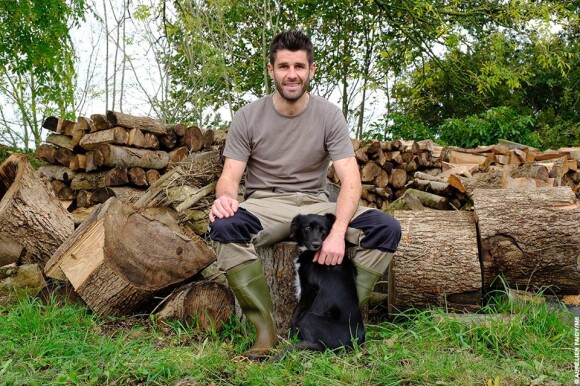 Emeric, pépiniériste apiculteur originaire de Bretagne et candidat de "L'amour est dans le pré" 2018 (M6).