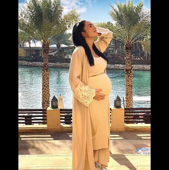 Jazz, enceinte de son deuxième enfant, radieuse en robe moulante aux Maldives - Instagram, 29 novembre 2018
