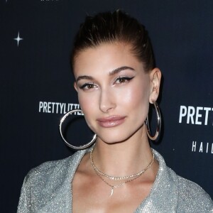 Hailey Baldwin à la soirée de lancement de la collection PrettyLittleThing X Hailey Baldwin au restaurant Catch à West Hollywood le 5 novembre 2018.