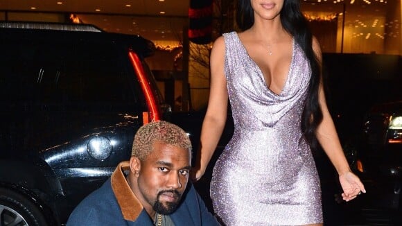 Kim Kardashian : Beauté scintillante avec Kanye West au défilé Versace