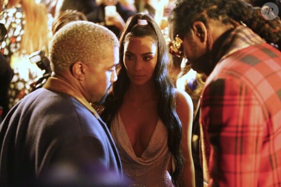 Kim Kardashian, son mari Kanye West et 2 Chainz - Défilé Versace (pré-collection automne 2019) à l'American Stock Exchange à New York, le 2 décembre 2018.