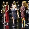 Défilé Versace (pré-collection automne 2019) à l'American Stock Exchange à New York, le 2 décembre 2018.