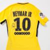 Neymar Jr met en vente l'un de ses maillots du PSG pour la vente aux enchères en faveur de son association AMSAK - Agir pour les autres, avec Vestiaire Collective, le 9 décembre 2018.