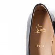 Omar Sy met en vente une paire de chaussures Christian Louboutin pour la vente aux enchères en faveur de son association AMSAK - Agir pour les autres, avec Vestiaire Collective, le 9 décembre 2018.