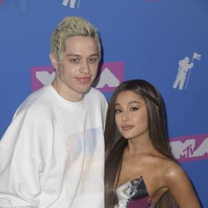 Pete Davidson et Ariana Grande - Photocall des MTV Video Music Awards 2018 au Radio City Music Hall à New York, le 20 août 2018.