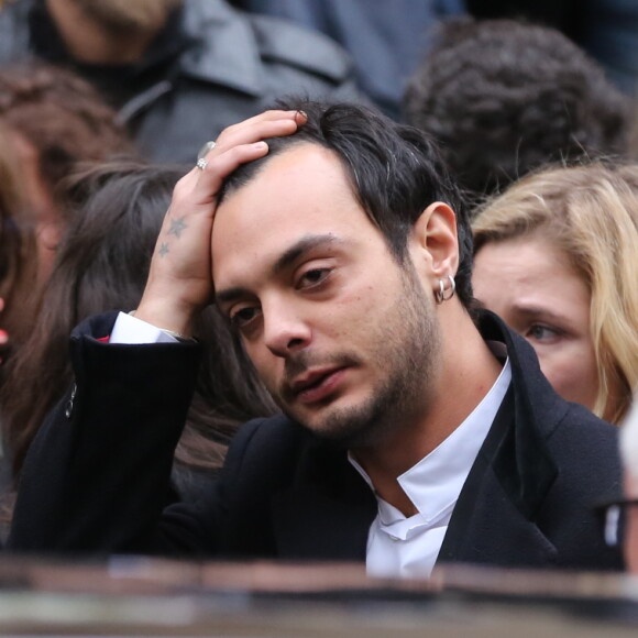 Roman de Kermadec (Fils de Kate Barry) - Sortie des obsèques de Kate Barry en l'église Saint-Roch à Paris. Le 19 décembre 2013